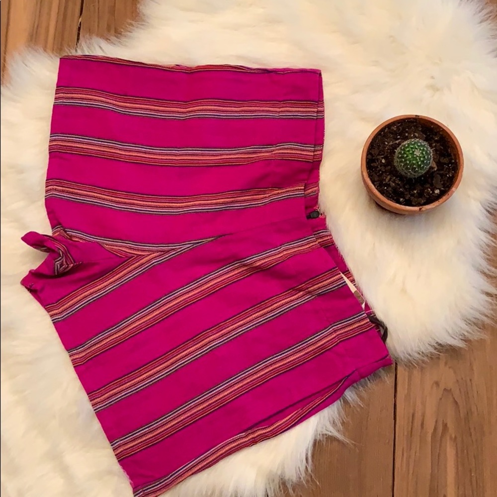 🌵High waisted serape print shorts!!